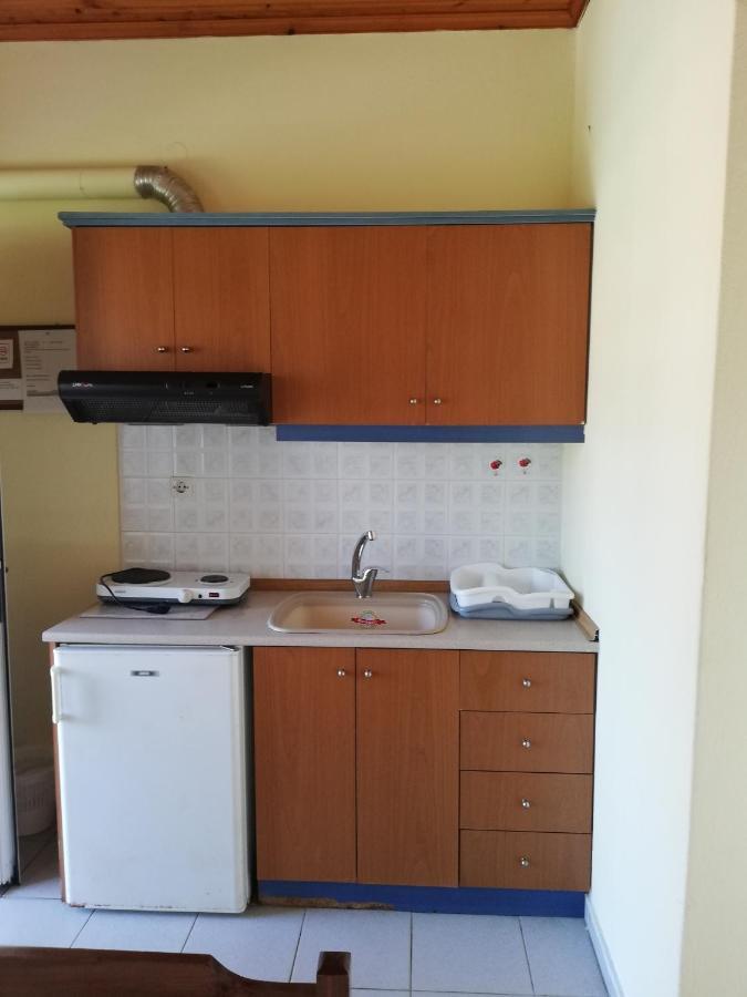 Polis΄ House Apartamento Vrasná Exterior foto