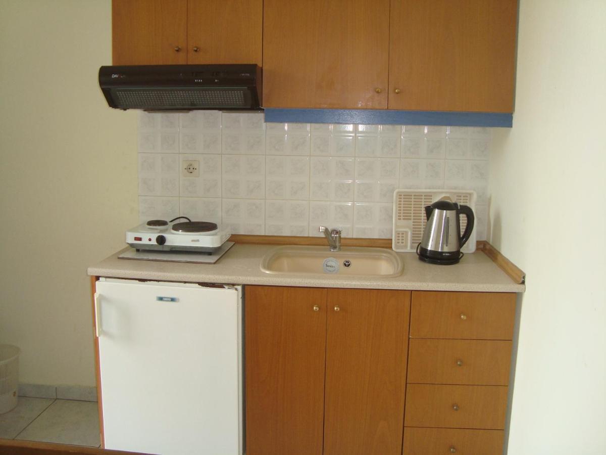 Polis΄ House Apartamento Vrasná Exterior foto