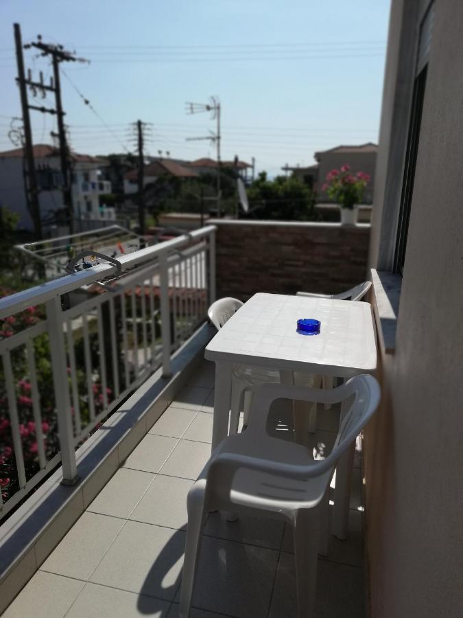 Polis΄ House Apartamento Vrasná Exterior foto